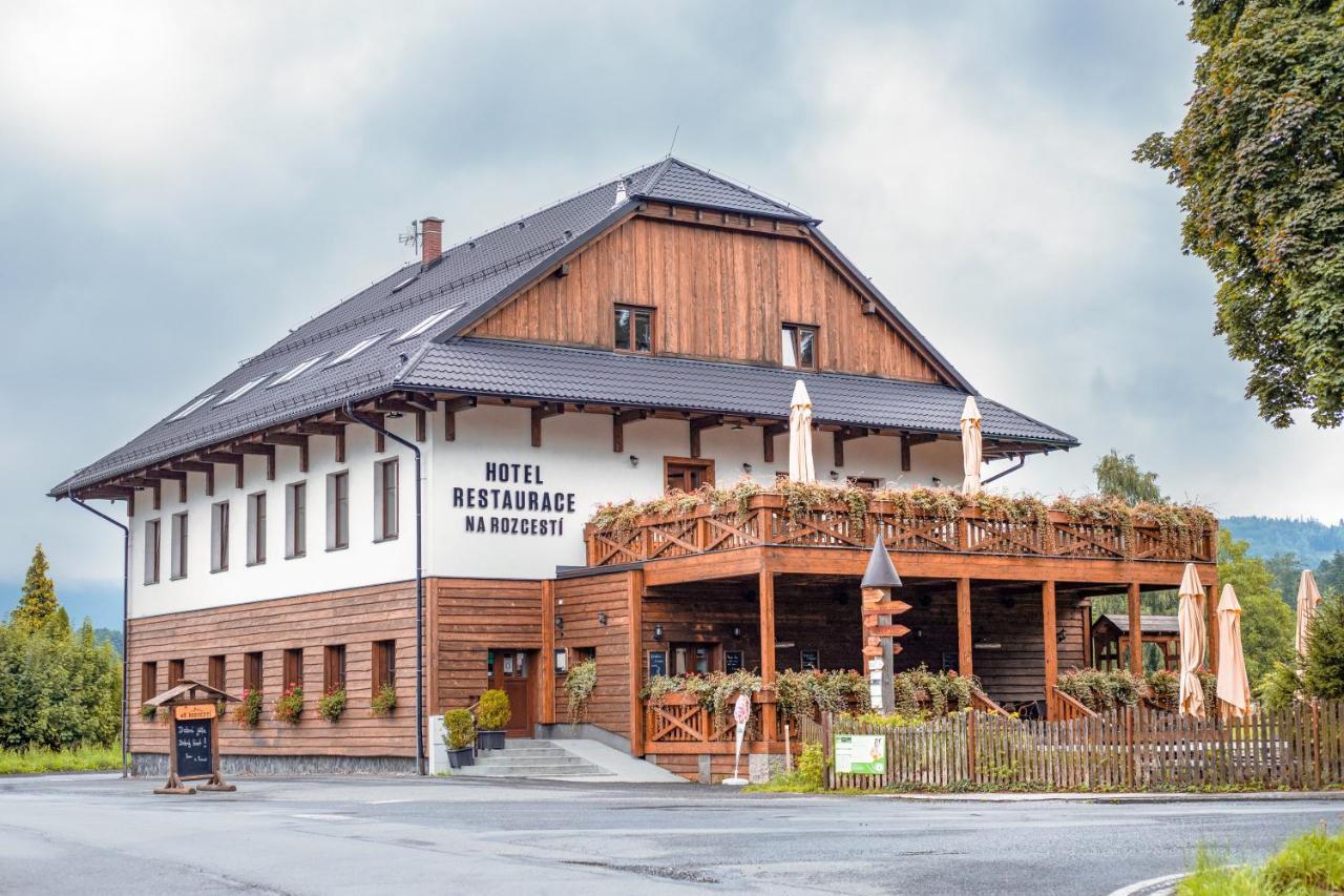 Hotel Na Rozcestí Čeladná Exterior foto